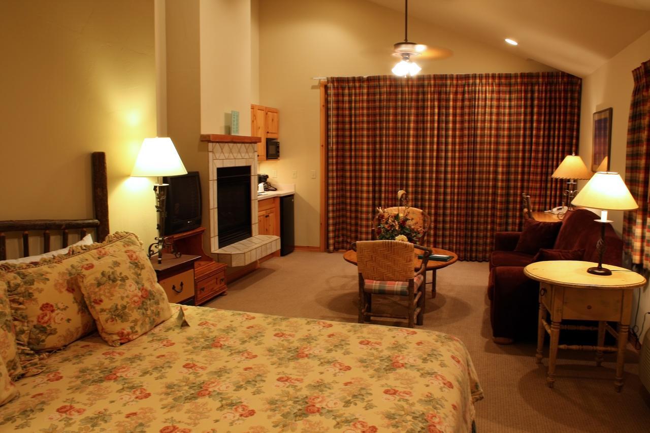 Mountain Lake Lodge Woods Bay Екстериор снимка